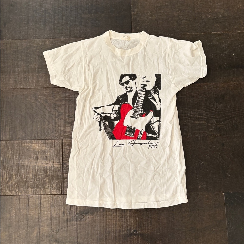 Brandy Melville graphic tee